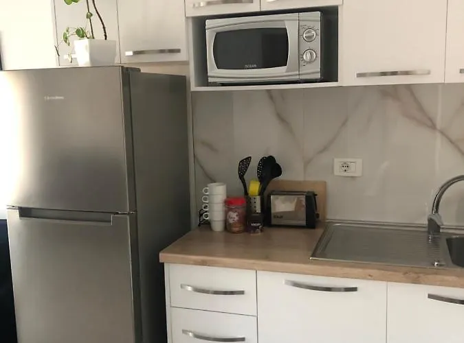 Apartman Rovena's - Free Parking Tirana