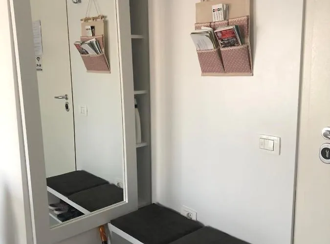 Rovena's - Free Parking Apartmán